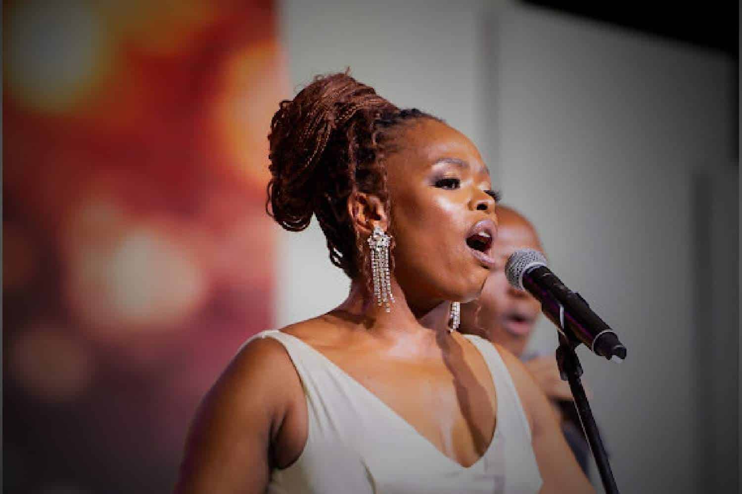 Unathi nkayi