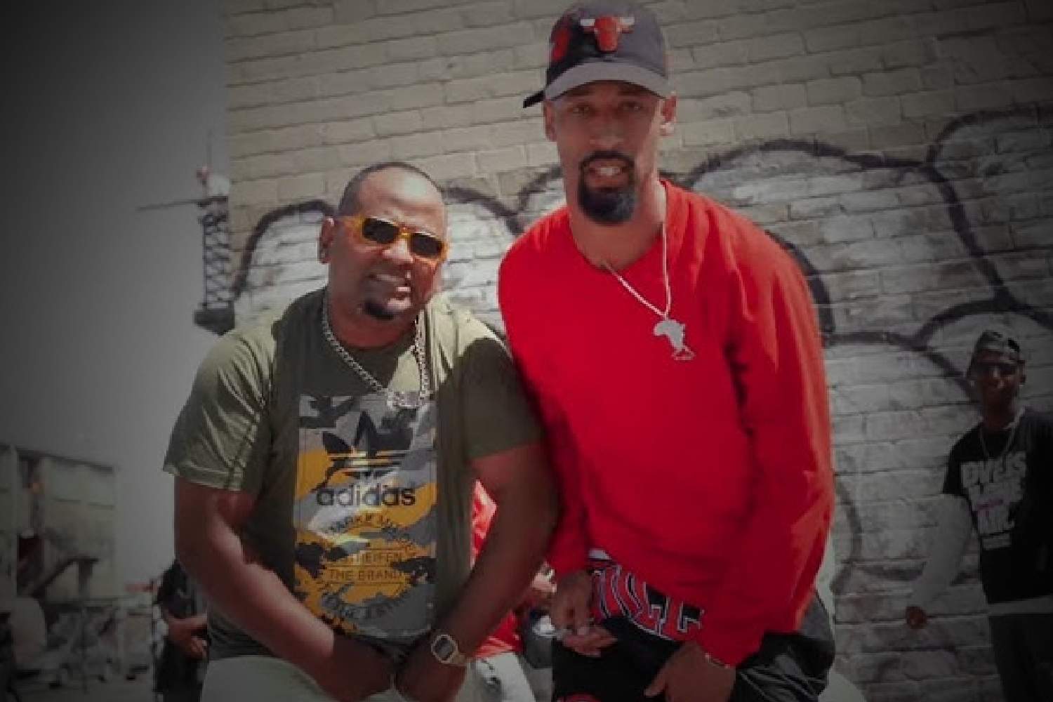 suzpekt illrow stiek uit