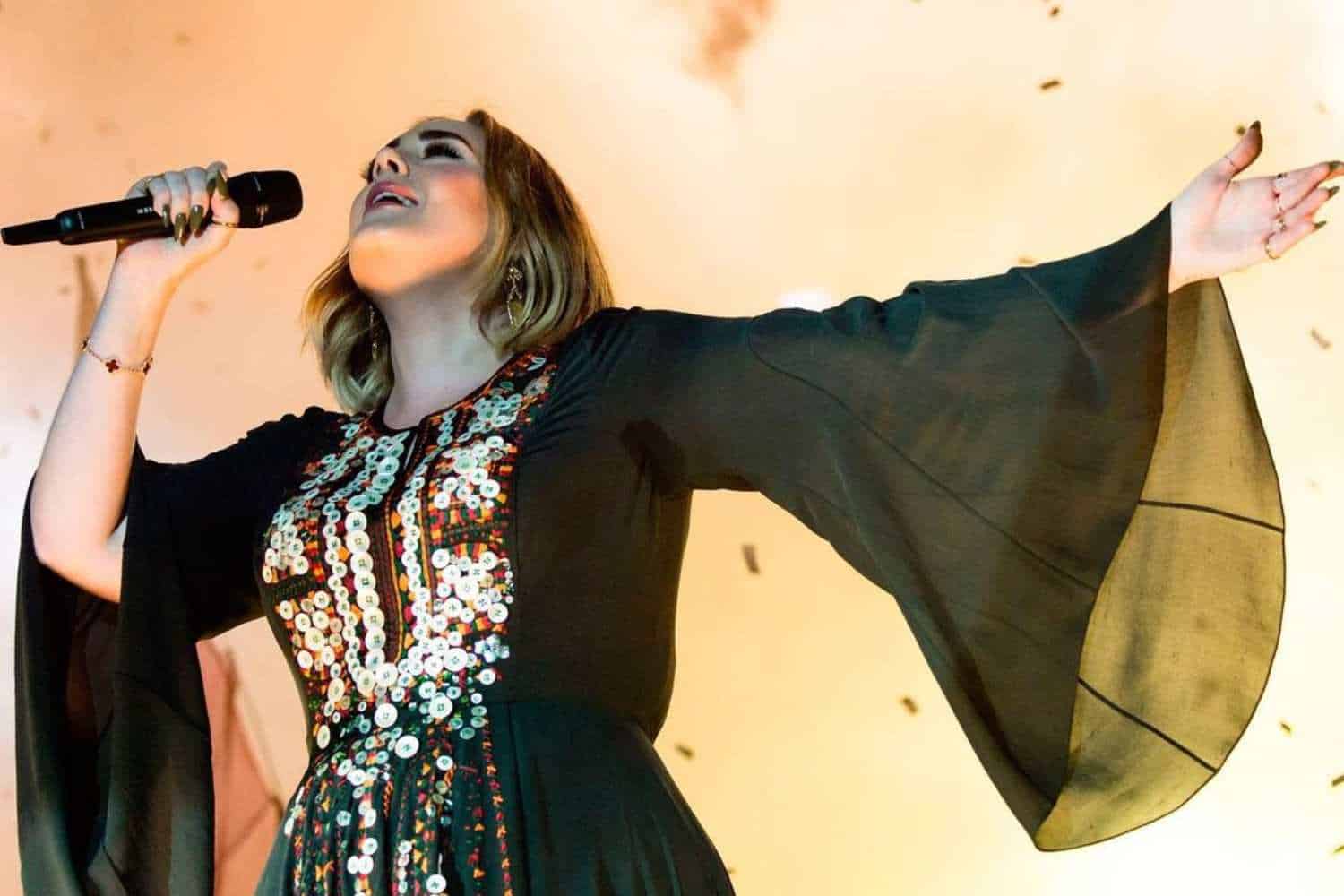 adele 2022 tour