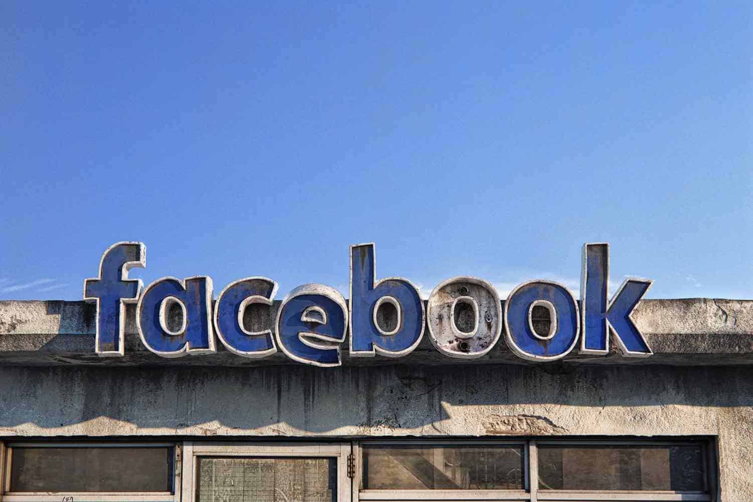 Facebook down