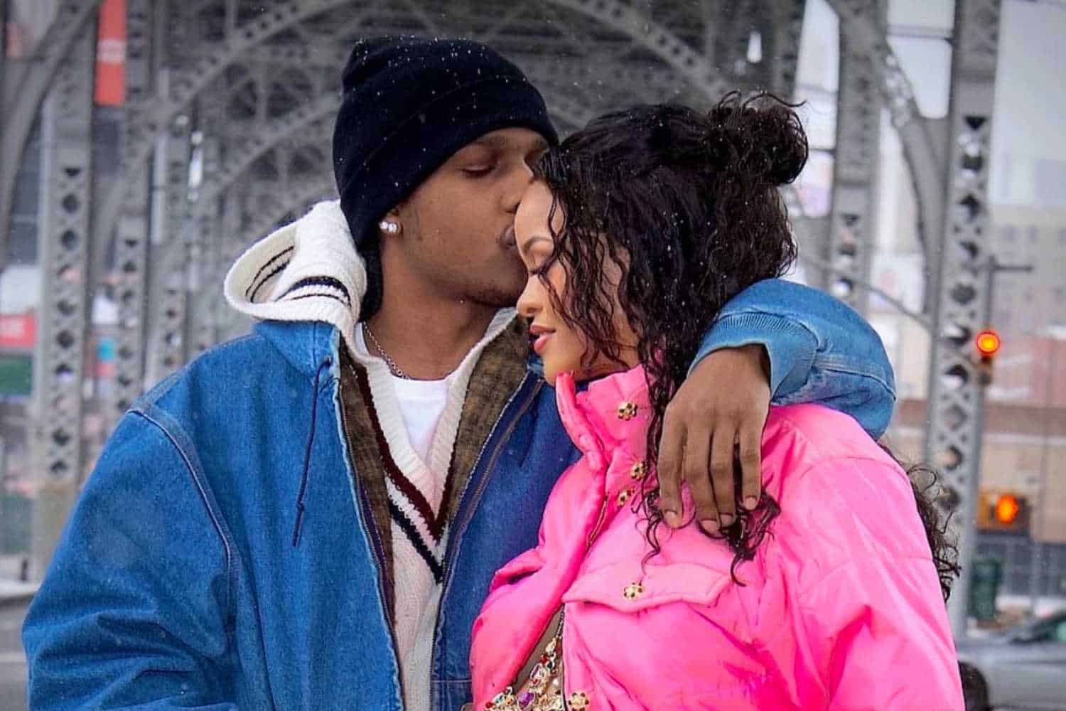 Rihanna pregnant