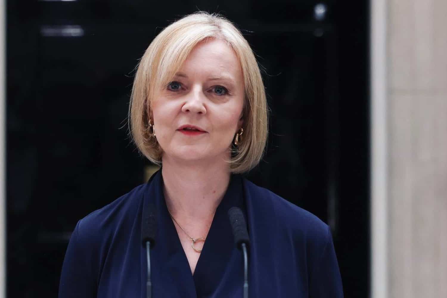 Liz Truss resigns as UK prime minister