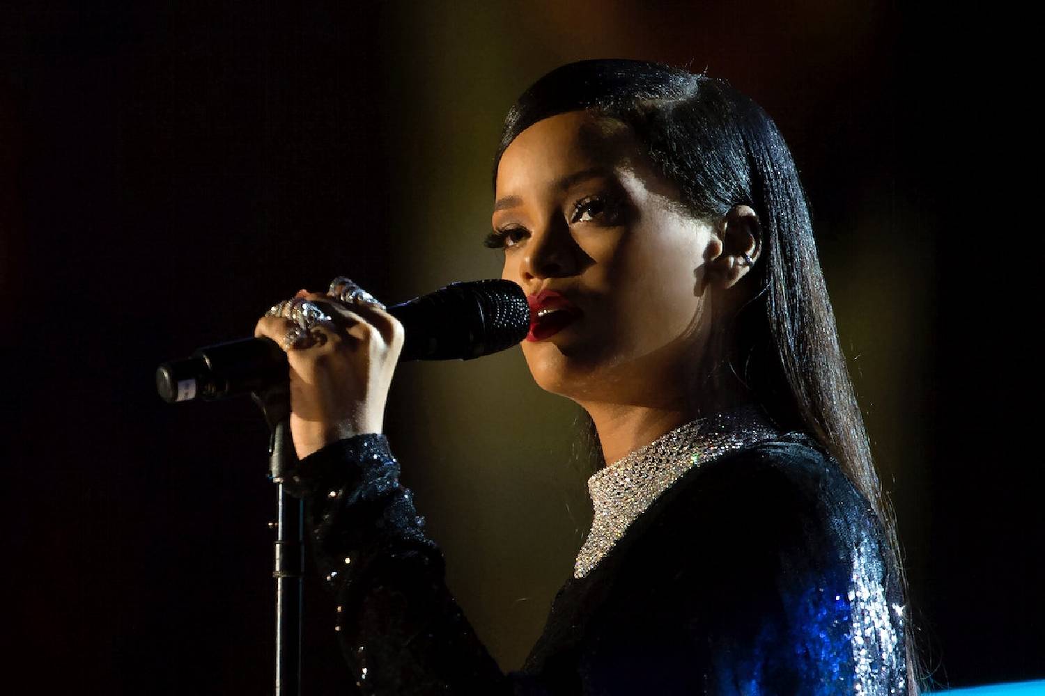 Rihanna lift me up new music download