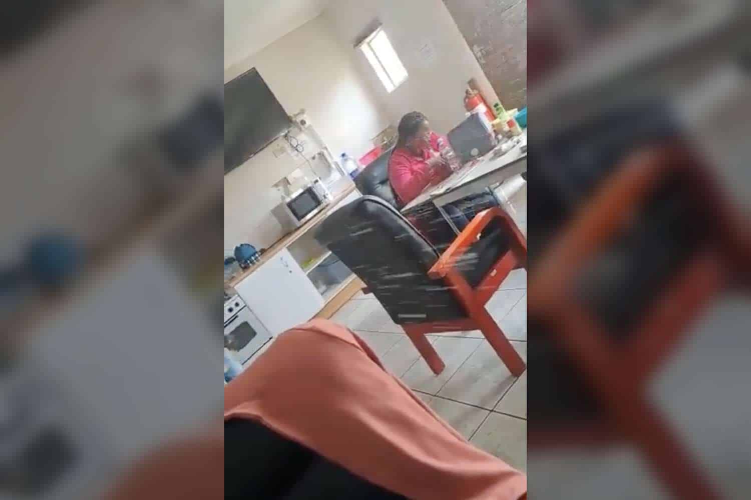 calcot dlephu nurses clinic urine video