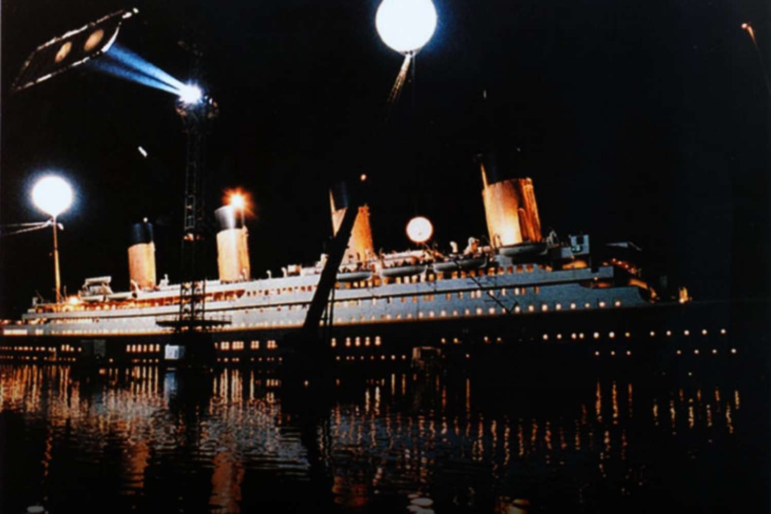 titanic tourist submarine vanishes Atlantic ocean