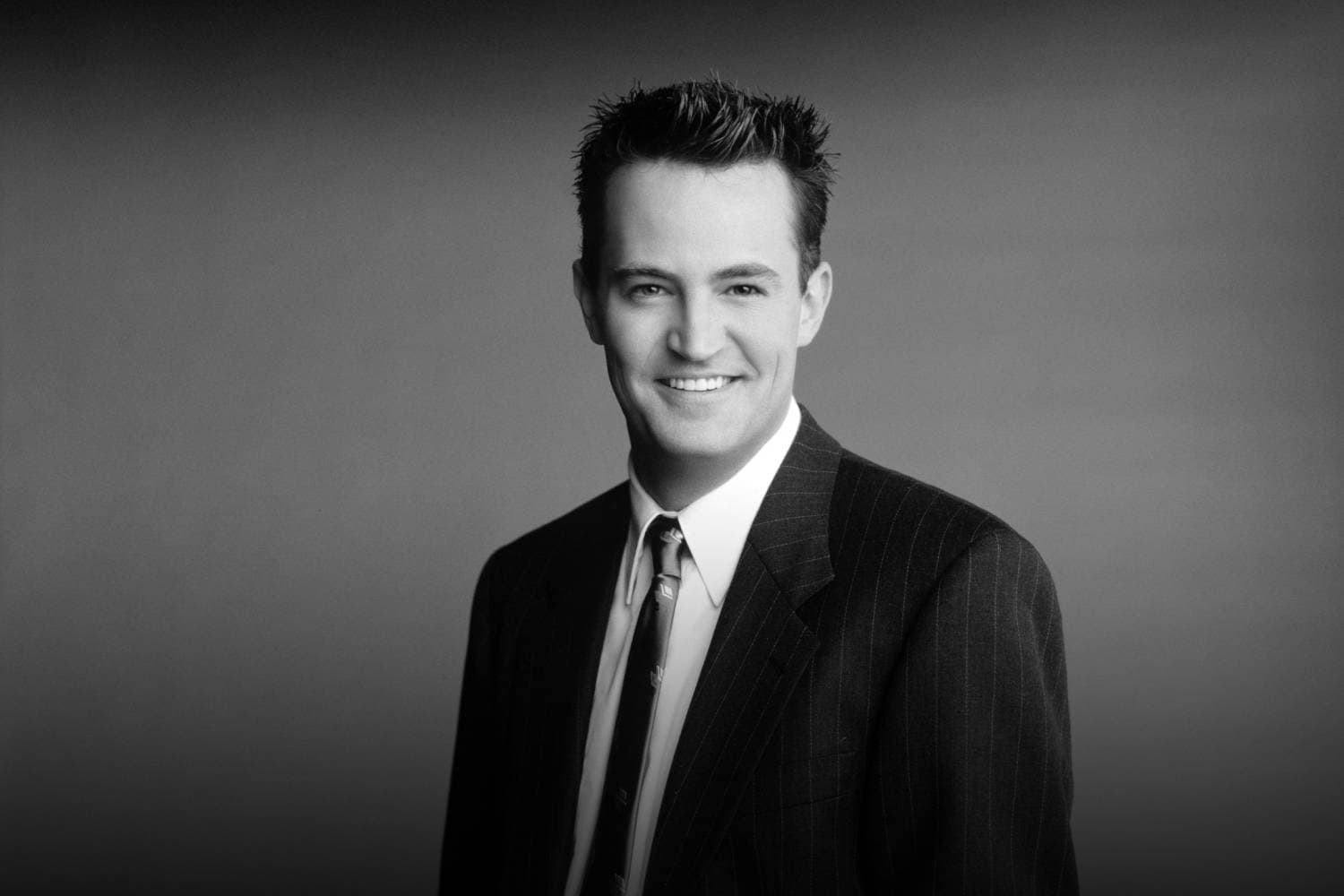 Matthew Perry dies cause of death obituary