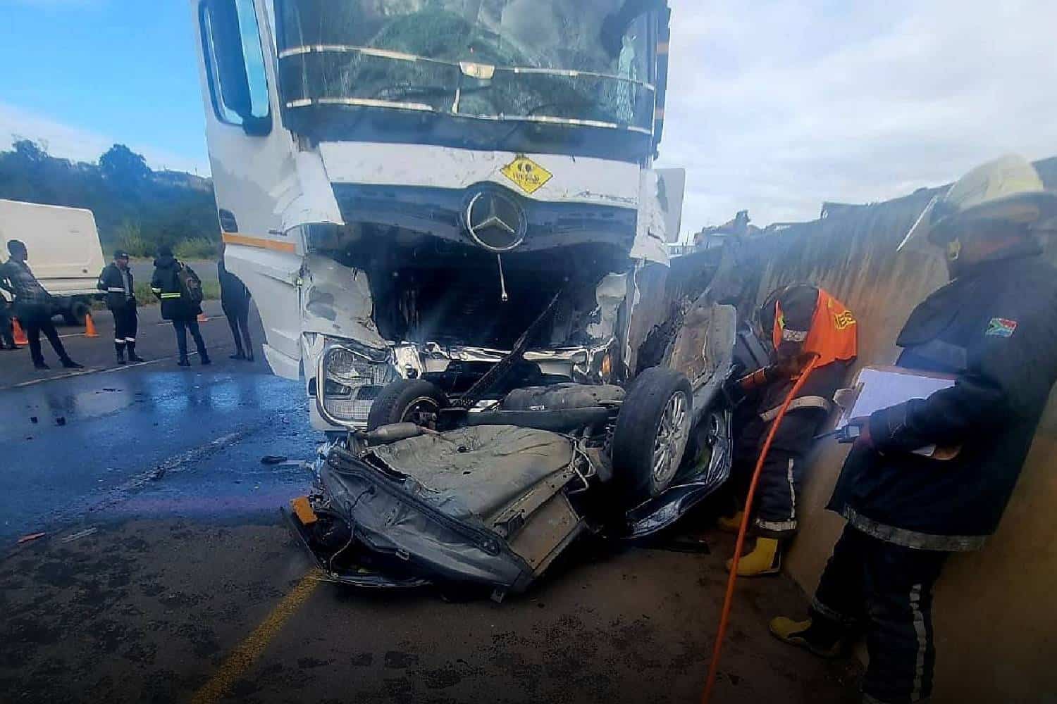 m25 truck crash