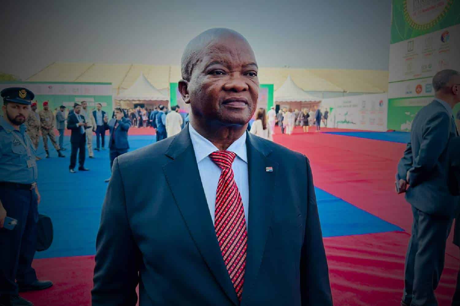 bantu holomisa